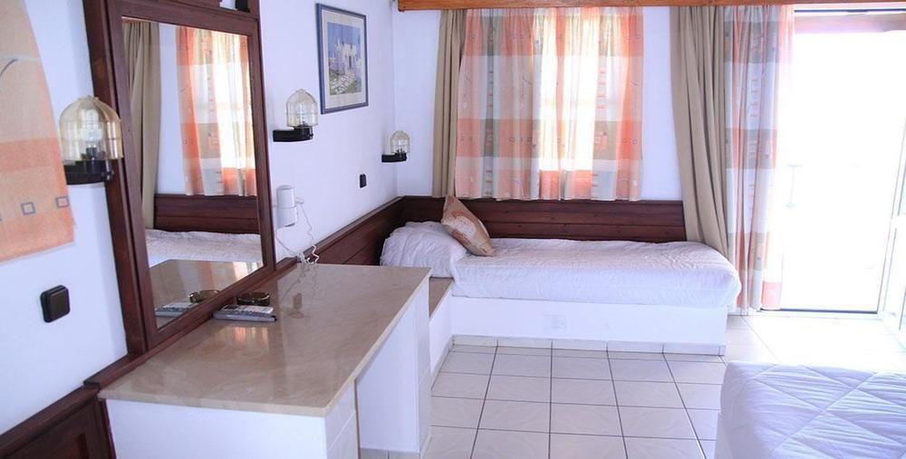 Corfu Village (Adults Only) Agios Ioannis Peristerion Exterior foto